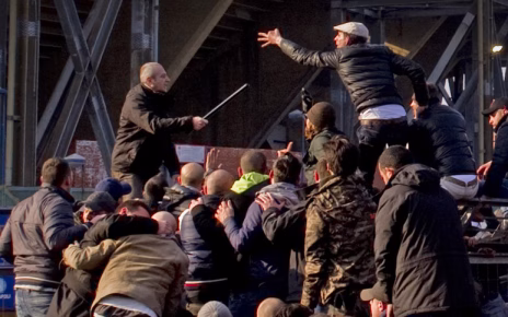 Eindhoven, espulsi 180 tifosi del Napoli: violata la zona di sicurezza prima del match di Champions 4 1098852f44bcda0300bd77266ea06431