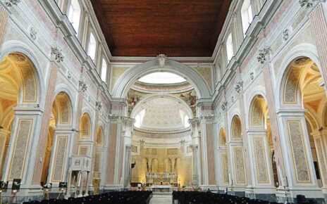 Basilica San Giovanni Maggiore Napli