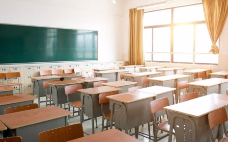 Campania, nasce l'Osservatorio Nazionale degli Enti Vesuviani per il Benessere Psicologico e Fisico degli Alunni 3 Scuola banchi vuoti 1 690