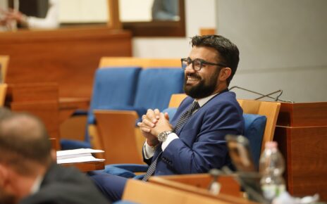 Campania, Lex Start è legge: i giovani firmano la storia 4 andrea volpe.jpeg