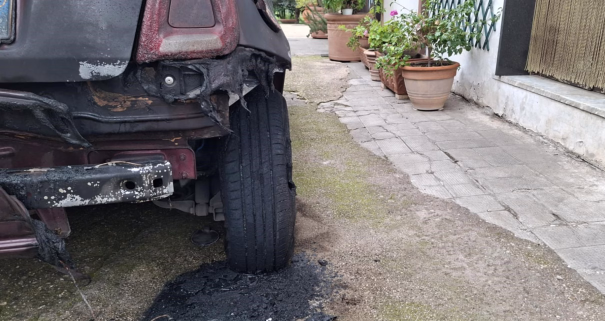 auto incendiata