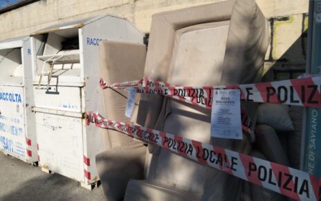 Saviano, sversamento illecito di rifiuti ingombranti da fuori comune: beccati dalle telecamere, scatta la denuncia con ritiro patente 3 f6480563 bf81 4d65 8906 dee93fc51238