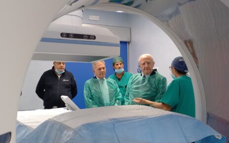 visita cardarelli presidente de luca angio suite con dg antonio d amore e primario radiologiainterventistica raffaella niola