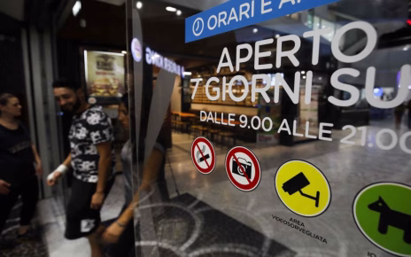 Napoli, orari esercizi commerciali. Rastrelli e Rispoli (FDI): "Ordinanza penalizza gli imprenditori, non risolve i problemi dei residenti" 4 092152435 28eb70ab 45bd 49b1 bbcb af86664ad964