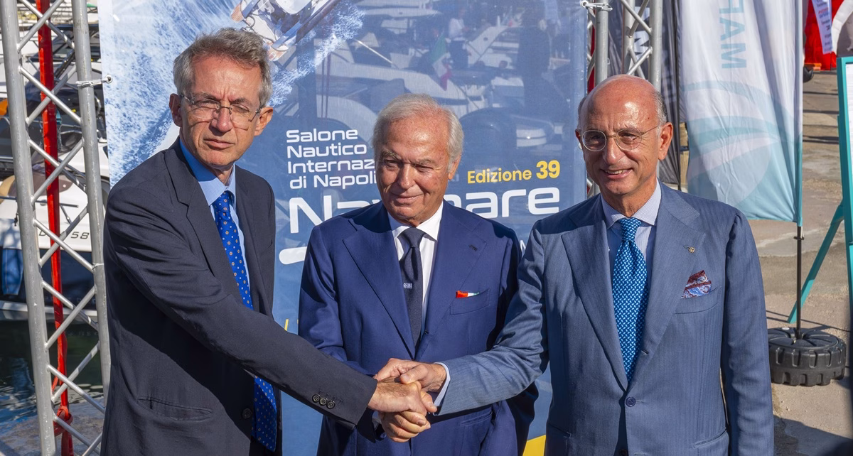 Da sx Sindaco G. Manfredi Pres. Afina G. Amato Pres Bcc Napoli A. Manzo