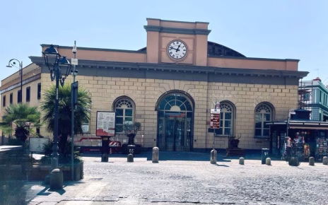 Napoli, fine settimana da incubo per gli utenti delle funicolari: sospensioni per l'intera giornata e ultime corse anticipate 6 Napoli funicolare di Chiaia ferma domenica 23 novembre