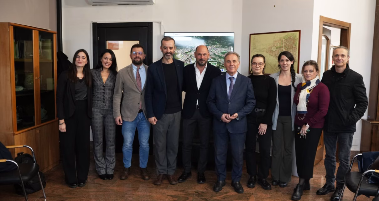 Team Next ingegneri del comune di Eboli e agenzia Postilla