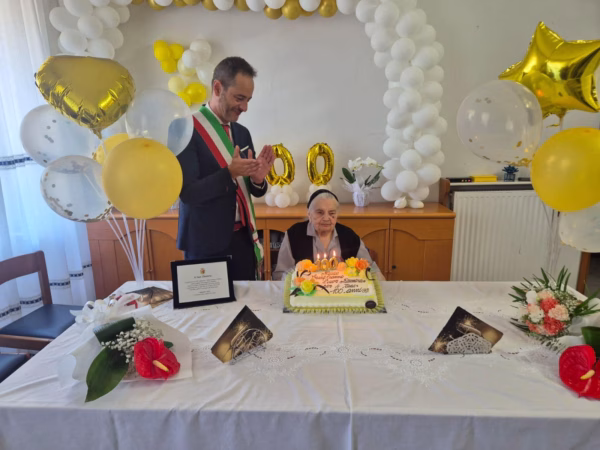 Suor Diomira: 100 anni di memoria, di storia fatta di amore donata agli altri. Una perla preziosa nelle mani di Dio 13 c3b2cd24 d662 41e8 bb84 fd0e26223359