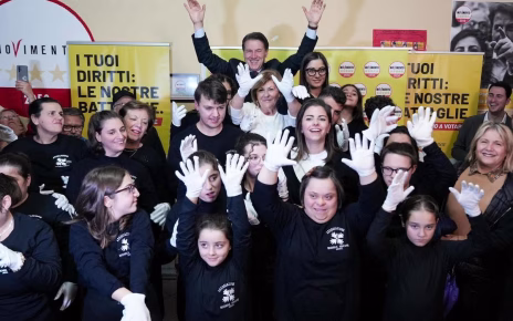 Acerra abbraccia Conte, Auriemma (M5S): "Segnale di speranza per la città" 4 carmela auriemma conte acerra 2
