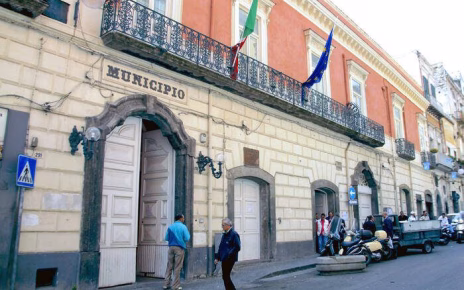 Torre Annunziata, consiglieri comunali e giunta al fianco del Sindaco. Il testo del documento 2 comune torre annunziata 74426 1