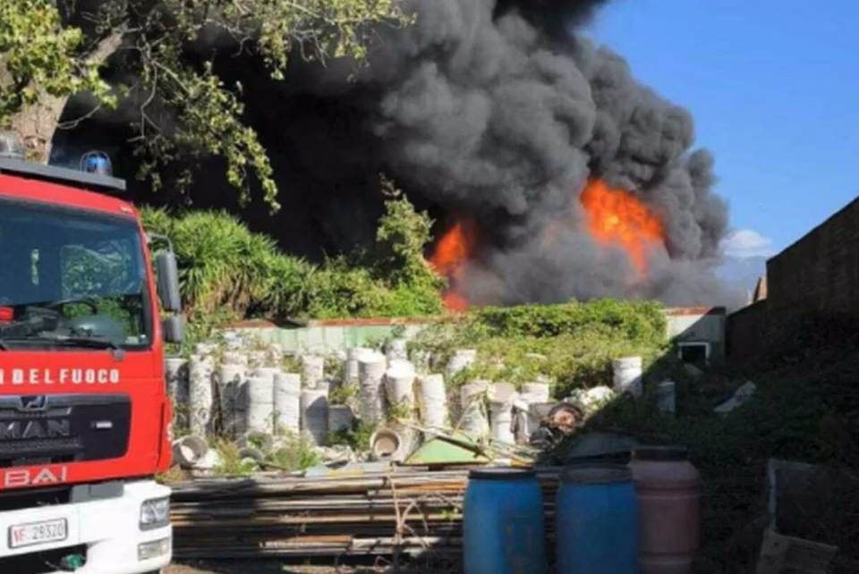 incendio Palma Campania San Gennaro Vesuviano 960x717 1
