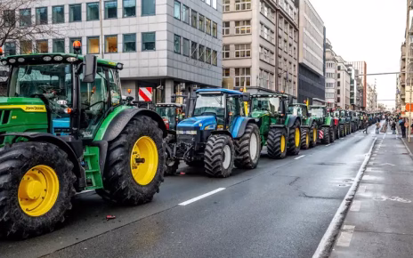 Agricoltura, Confeuro: "Pieno sostegno a protesta Bruxelles. Von der Leyen si svegli" 3 0 trattori protesta bruxelles getty