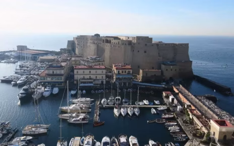 Napoli, Castel dell’Ovo. Avanti con il restauro: rimosse le impalcature esterne 3 7daef6b627c85764099a9407f8aa9f08