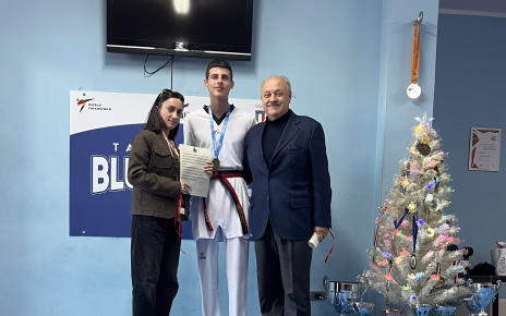Teverola, l'Amministrazione comunale premia palestra Blue World per risultati campionati Jesolo 2025 5 IMG 1642