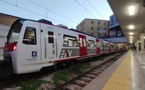 Campania, prove di Omologazione del Nuovo Treno sulla Linea Vesuviana: riduzione del servizio ferroviario sulla tratta Volla - Baiano 15 Stadler ETR 300 EAV Circumvesuviana