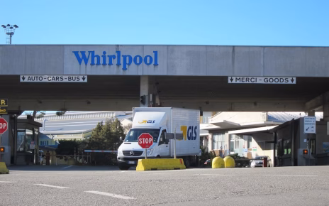 Campania, Ex Whirlpool. Saiello (M5S): "Subito proroga della CIG e certezze sulla reindustrializzazione" 3 ingresso whirlpool1 1