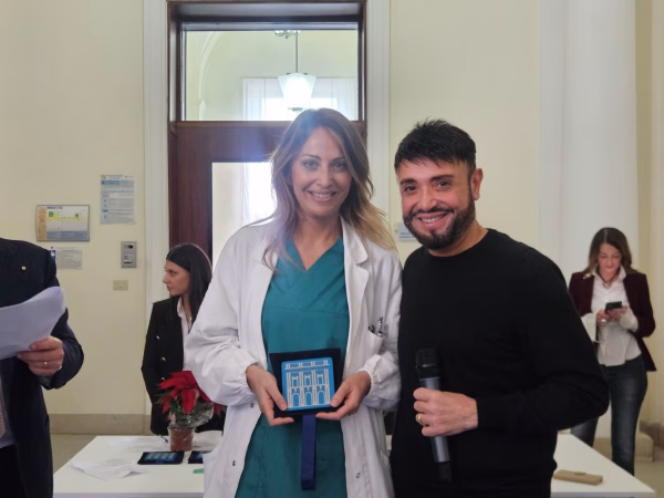 Napoli, Cardarelli: auguri nel segno della donazione sangue con Peppe Iodice e Gigi Finizio 4 scambio auguri cardarelli con iodice e finizio 2025 4