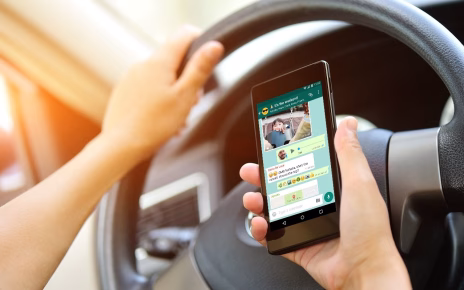 Smartphone al volante: tra cattive abitudini e segnali di cambiamento, la sfida passa dall’educazione stradale 3 smartphone guida 67958
