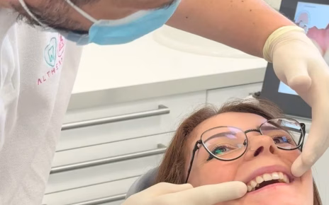 Faccette dentali a Pomezia: estetica del sorriso e scelte consapevoli 3 2. Faccette Dentali a Pomezia Althea Biomedica