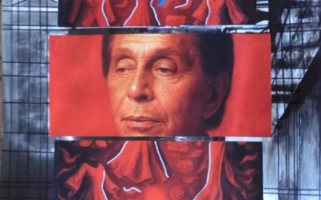 Francesco Guadagnuolo Valentino leredita del rosso e il sogno che continua mod