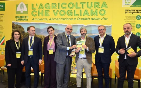 Campania, Coldiretti: "Buon lavoro alla nuova Giunta Regionale" 4 I presidenti Coldiretti con Fico e Piero De Luca