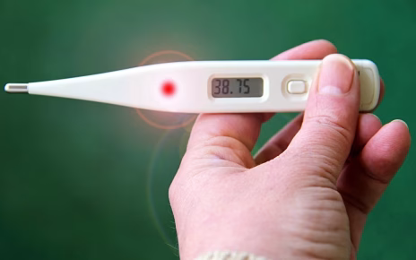 Influenza, quasi 7 milioni di italiani a letto: Sicilia schizza da 17.8 a 20.6, Campania scende da 24.4 a 19.2 5 febbre termometro influenza 1200x800 1
