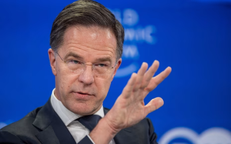 Ucraina, Rutte richiama gli alleati a Davos: “È la nostra priorità numero uno” 6 rutte davos scaled 1