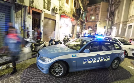 Napoli, spari nella notte alla Sanità. Due ventenni feriti: uno è grave 4 sari anapoli