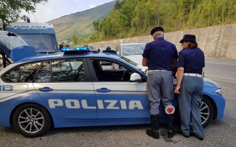 Patenti ritirate e controlli a tappeto: il bilancio 2025 della Polizia Stradale 4 stradale