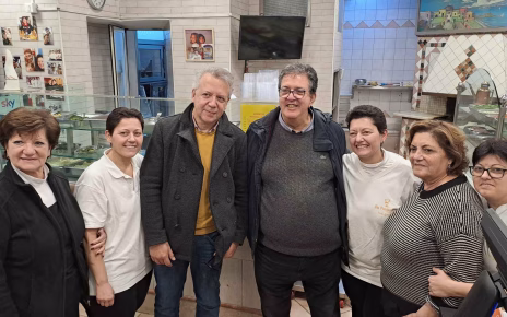 Luciano Pignataro con la famiglia Gallifuoco