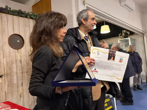 Salerno, Terza edizione di “Amore è…”: Adelina Mauro e Fausta Sangiovanni, l’amore che vince tra scrittura e pittura 11 b06cc6fc cba5 46be aa7b 2d38b12cef42