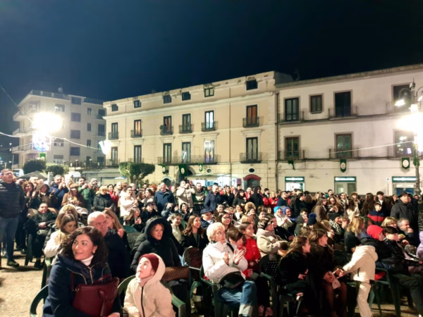 Palma Campania, intervista a Linda Isernia Antise: l’artista delle tamburelle dipinte, opere d’arte del Carnevale Palmese 8 d0403caf ea93 438f 8dc0 d838c7be3020