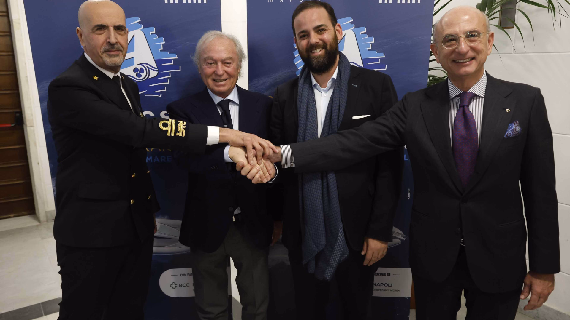 da sx. Ammiraglio G. Aulicino Pres. Afina G. Amato Pres. MdO R. Minopoli Pres. BCC Napoli A. Manzo