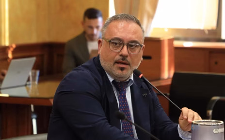 Campania, Acqua. Flocco (M5S): "Bene il ritiro della procedura. Serve un modello che metta al centro l'interesse pubblico" 4 flocco