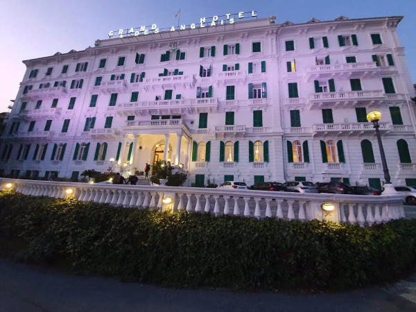 A Sanremo arriva il Dream Team di Stefano Serra: che il sogno abbia inizio! 5 hoteldes anglais