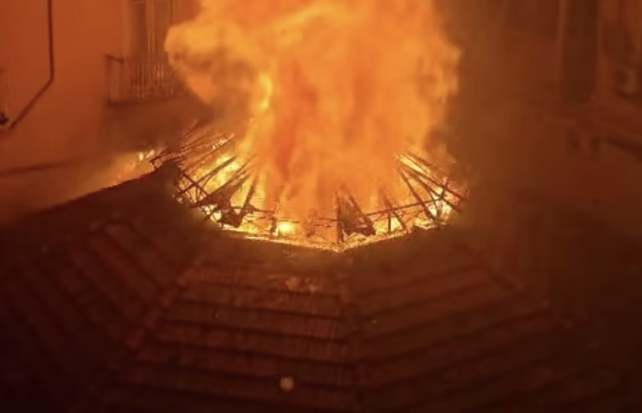 incendio teatro sannazzaro