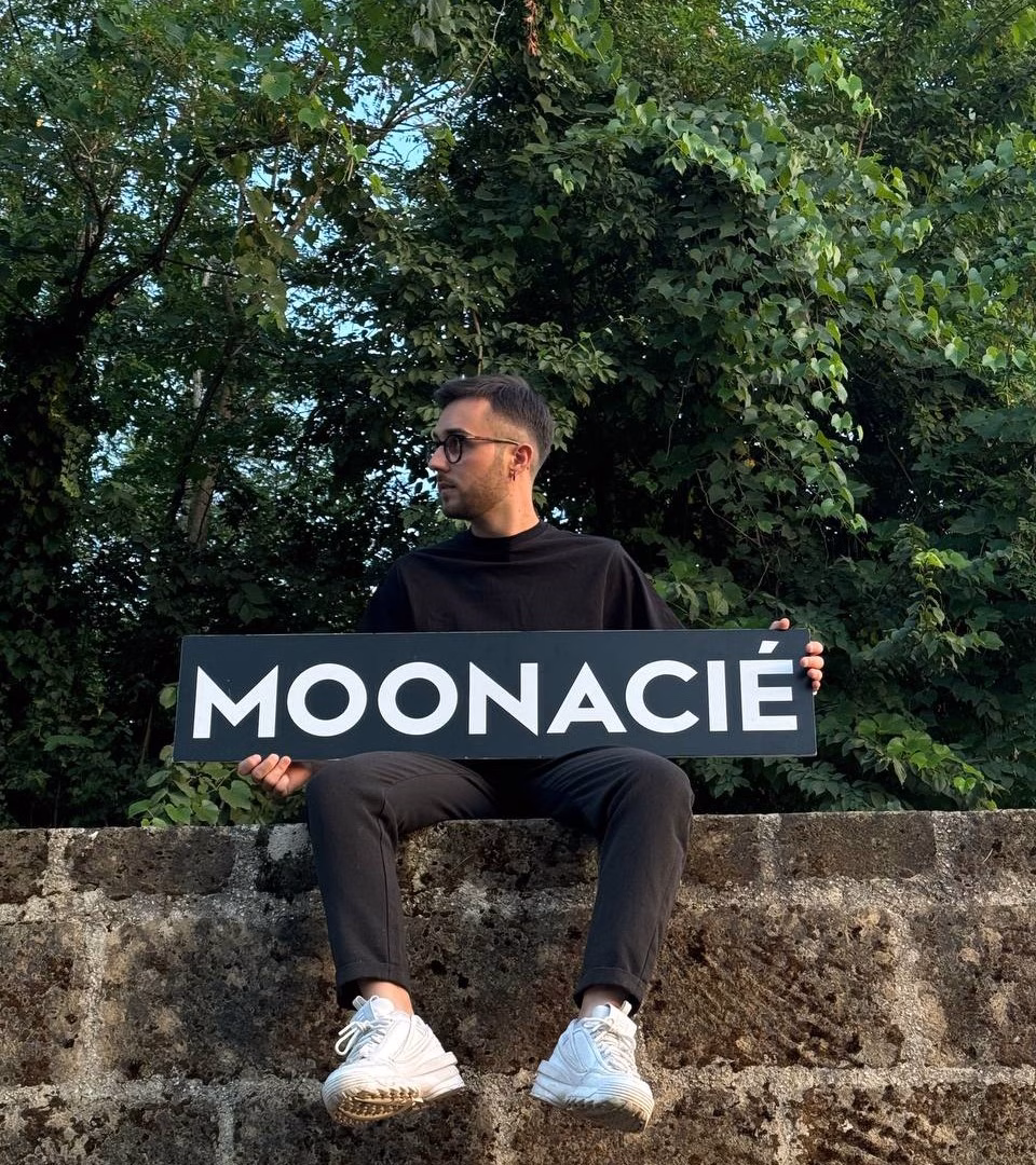 monceeee