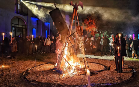 Saviano, ottava edizione di "SacrificArte": artisti sacrificheranno le loro opere al fuoco in un rituale di morte e di rinascita 10 sacrificarte fotorepertorio