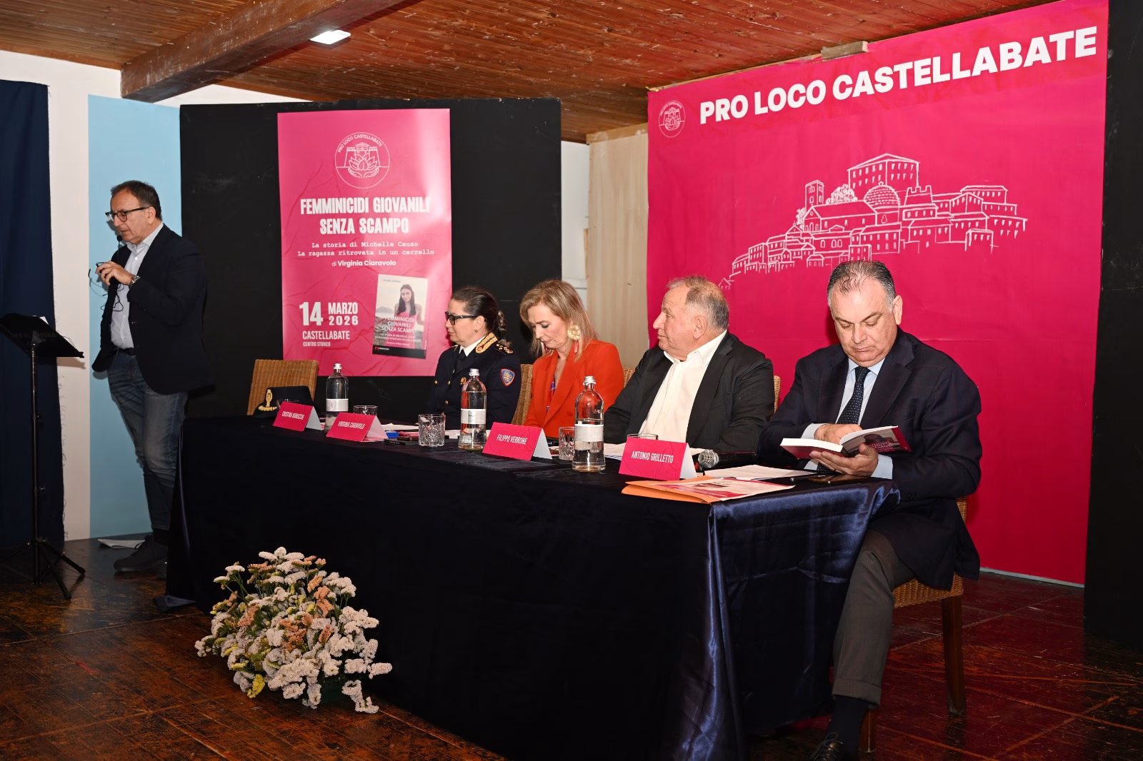 1. Il Tavolo dei Relatori
