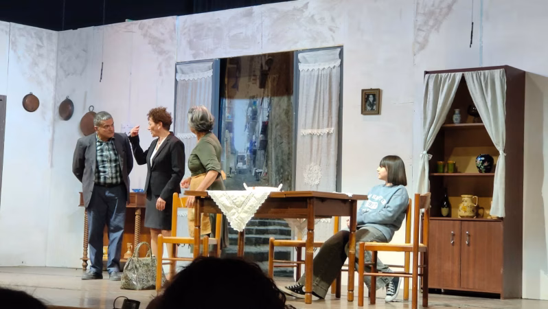 Saviano, sold out per “Don Pascà fa acqua a pippa”: La Combriccola porta in scena la Napoli popolare e la solidarietà 8 186c59c4 47c5 4fa1 9092 7833085fd978
