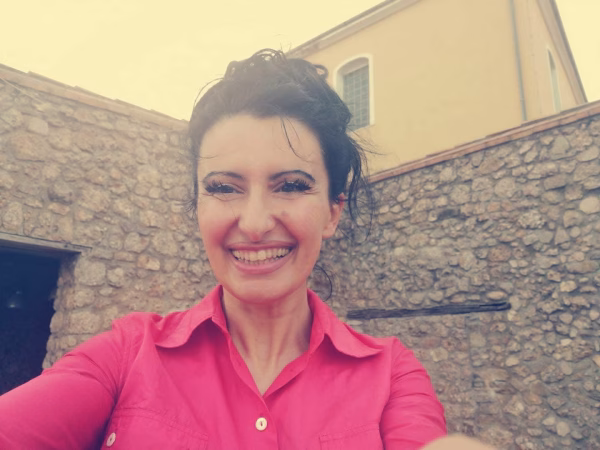 Monia Gaita protagonista con il suo ultimo libro di poesie: “Di cielo, di nuvole e di vento” 4 37087e23 633e 4128 90ab 71a60063ac3d