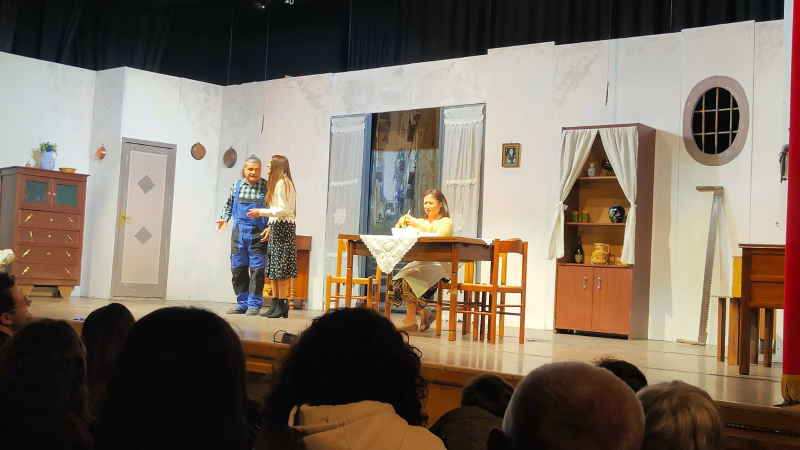 Saviano, sold out per “Don Pascà fa acqua a pippa”: La Combriccola porta in scena la Napoli popolare e la solidarietà 13 9fc80ffa 47e8 4a25 b488 ef0890188f1c