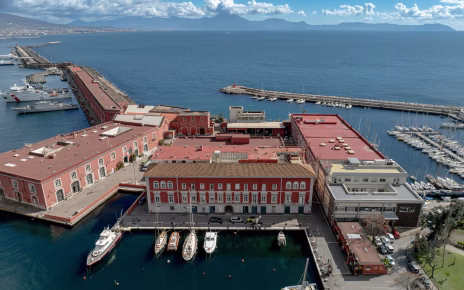 L’associazione circoli nautici della Campania premia Marina Militare e Guardia Costiera 3 La base della Marina Militare di Napoli 1