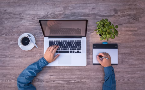 L’evoluzione dell’ufficio moderno tra comfort, estetica e funzionalità 5 lukasbieri laptop 2838921 1920