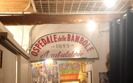Da Santa Caterina all’Ospedale delle Bambole: una giornata tra arte e memoria nel cuore di Napoli 4 ospedaledellebambole