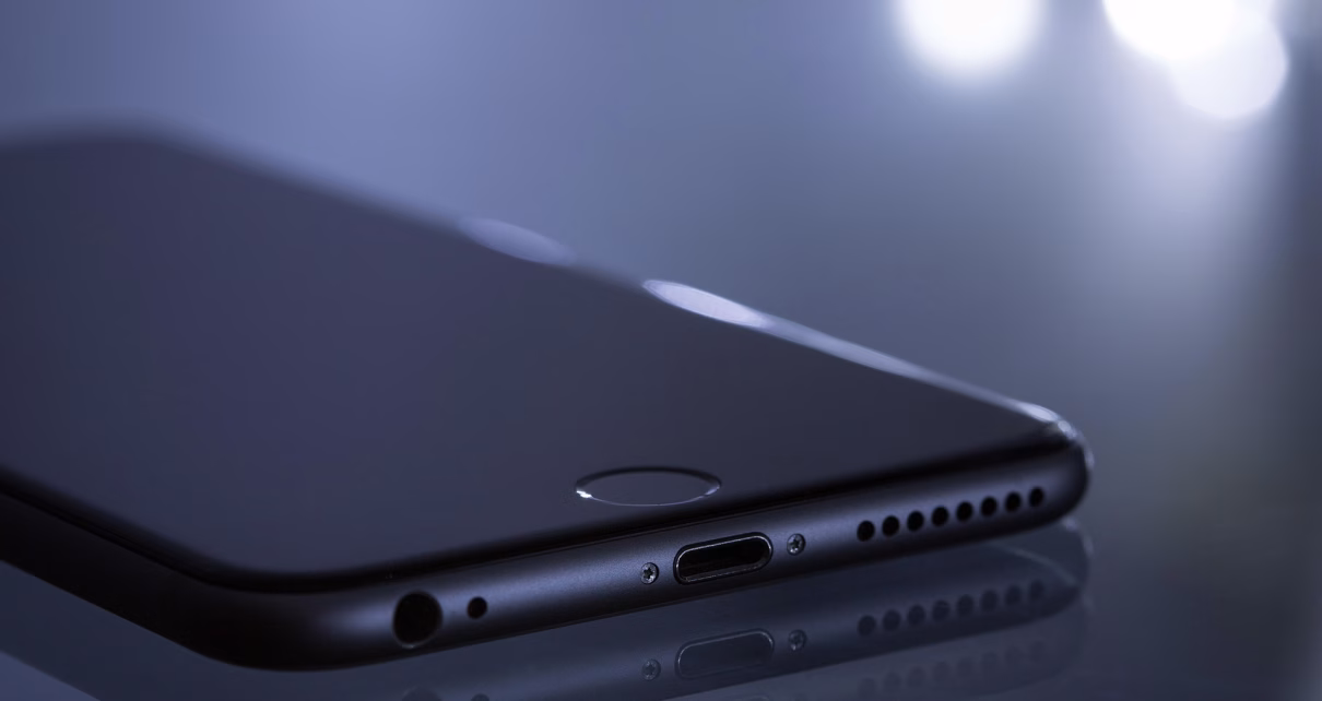 pexels apple 1867461 1920