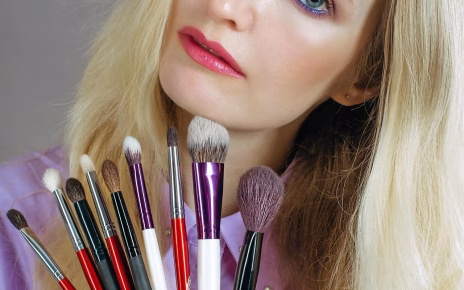 whitedaemon makeup artist 4345564 1920