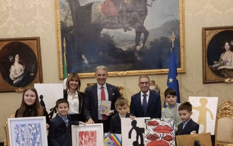 Nola, i piccoli artisti di SemiNarte presentano alla Camera dei Deputati l'anteprima del testo "Il Museo Impossibile" e alcune opere legate all'Agenda 2030 3 84dc47be 7e47 4c49 823f 91acaf047fecmod