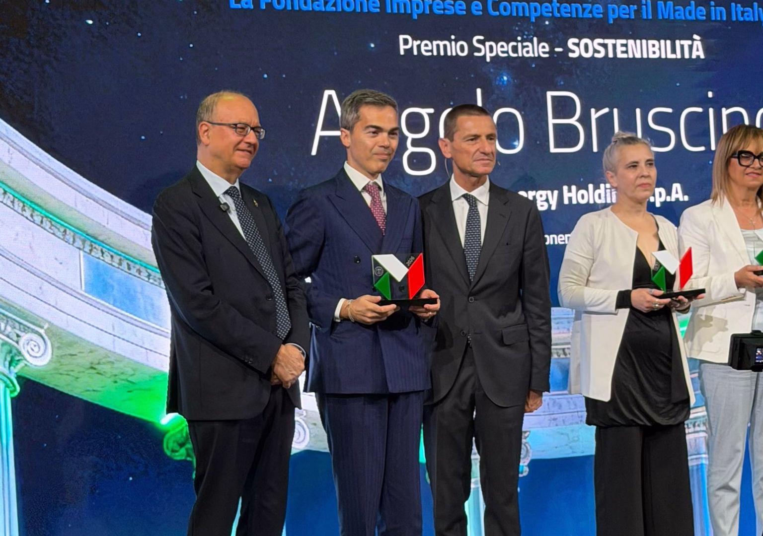 Al centro Angelo Bruscinomod