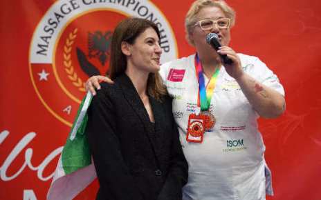 Soddisfazione, riconoscimenti e premi per Patrizia Antonino: operatore sanitario e tecnico osteopata 3 DSC06313.JPG